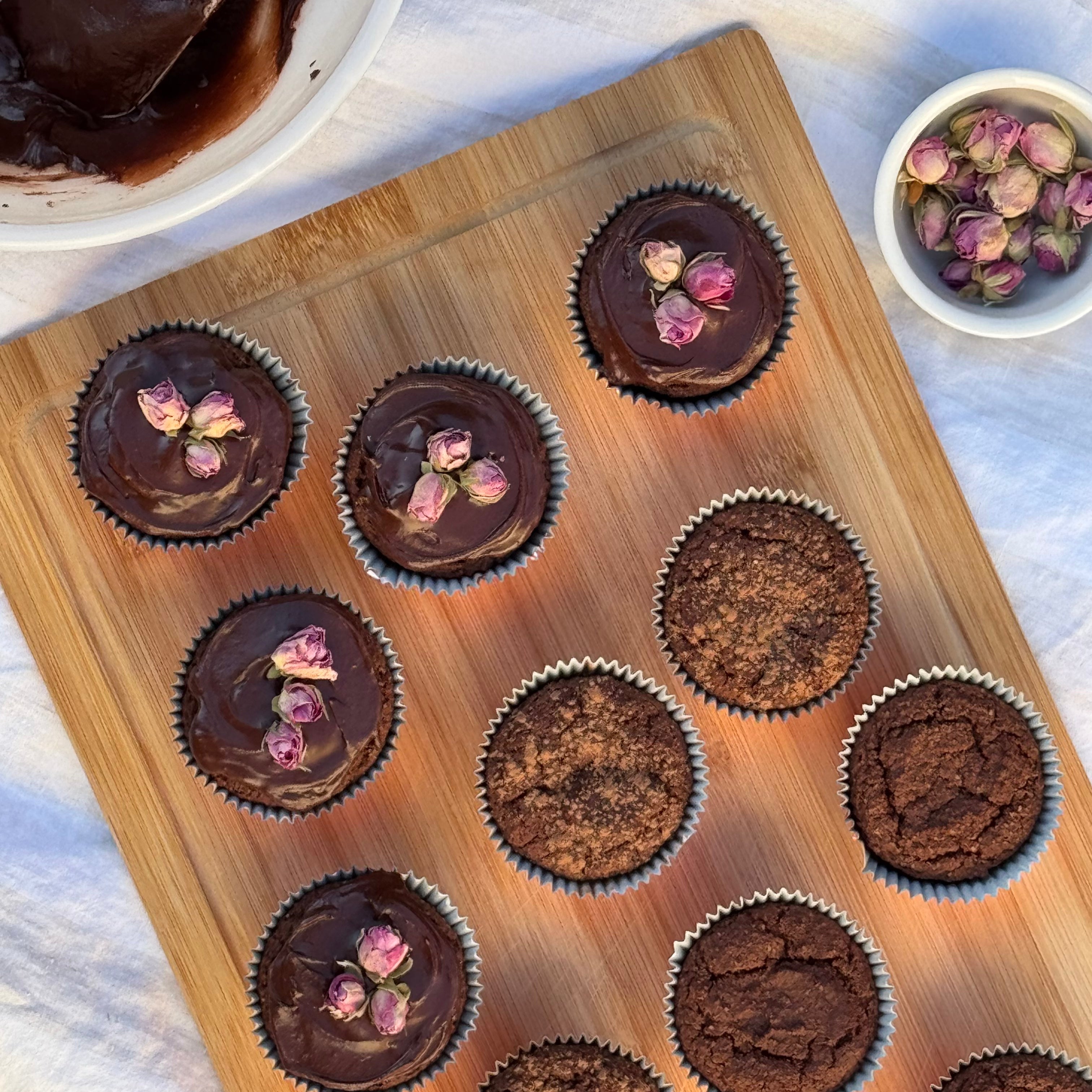 YOMO gluten free choc muffin mix made into cupcakes with gluten free chocolate icing, gluten free baking, gluten free birthdays