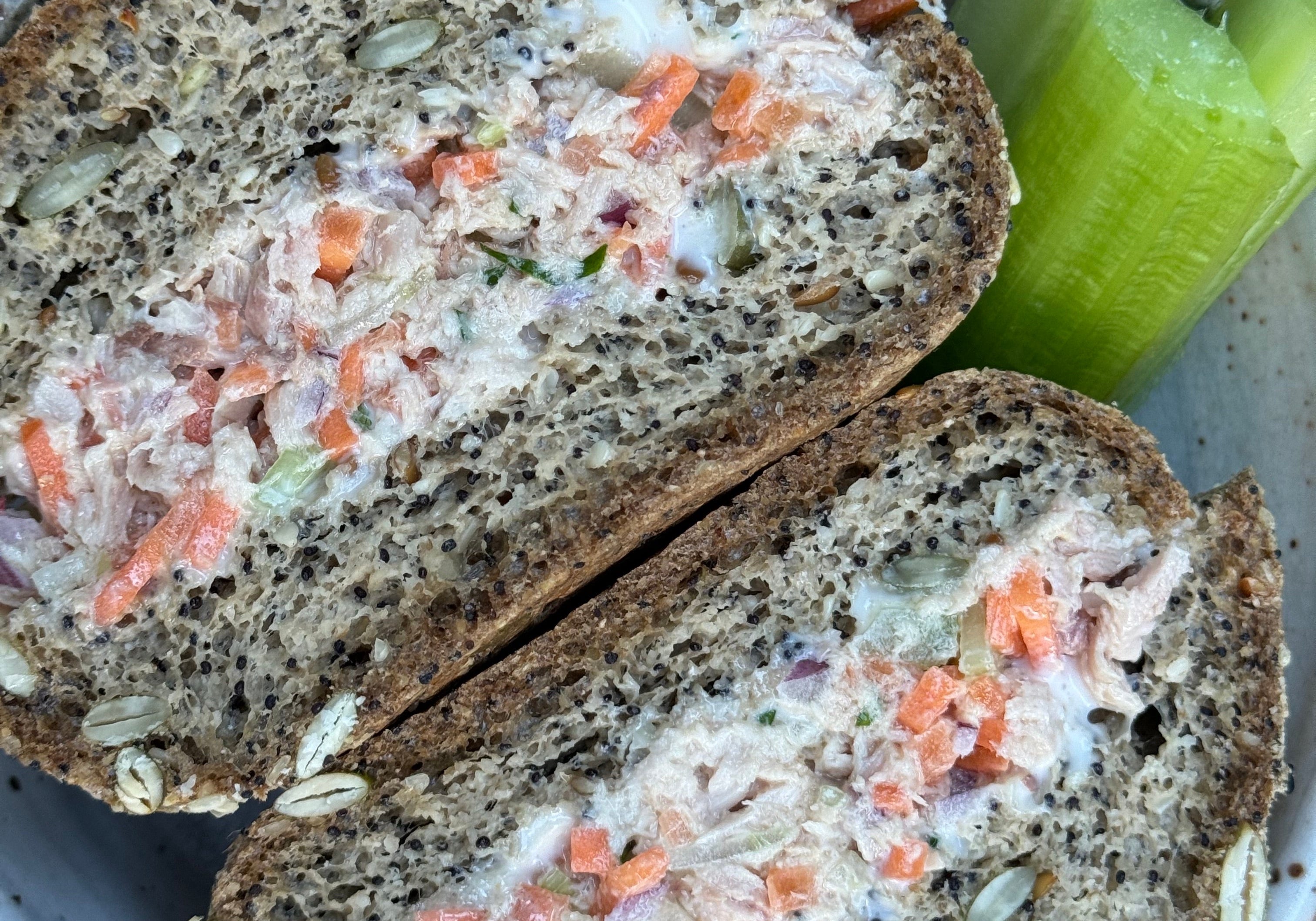 Super seedy low carb bread rolls