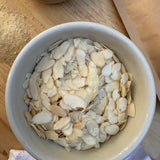 Blanched almond flakes (250g)